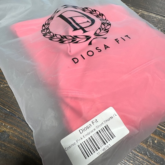 Duos a Fit Cosmic Pink Embrace Short Shorts - LARGE - Picture 4 of 4